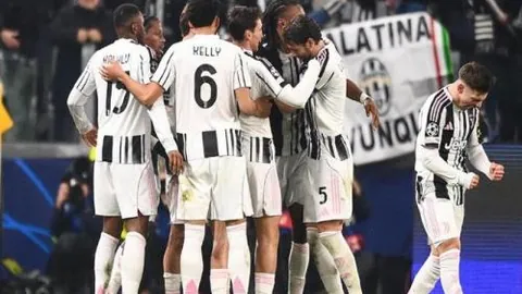 曼联巨变背后：格雷泽家族操控，12亿镑资金流向之谜揭晓